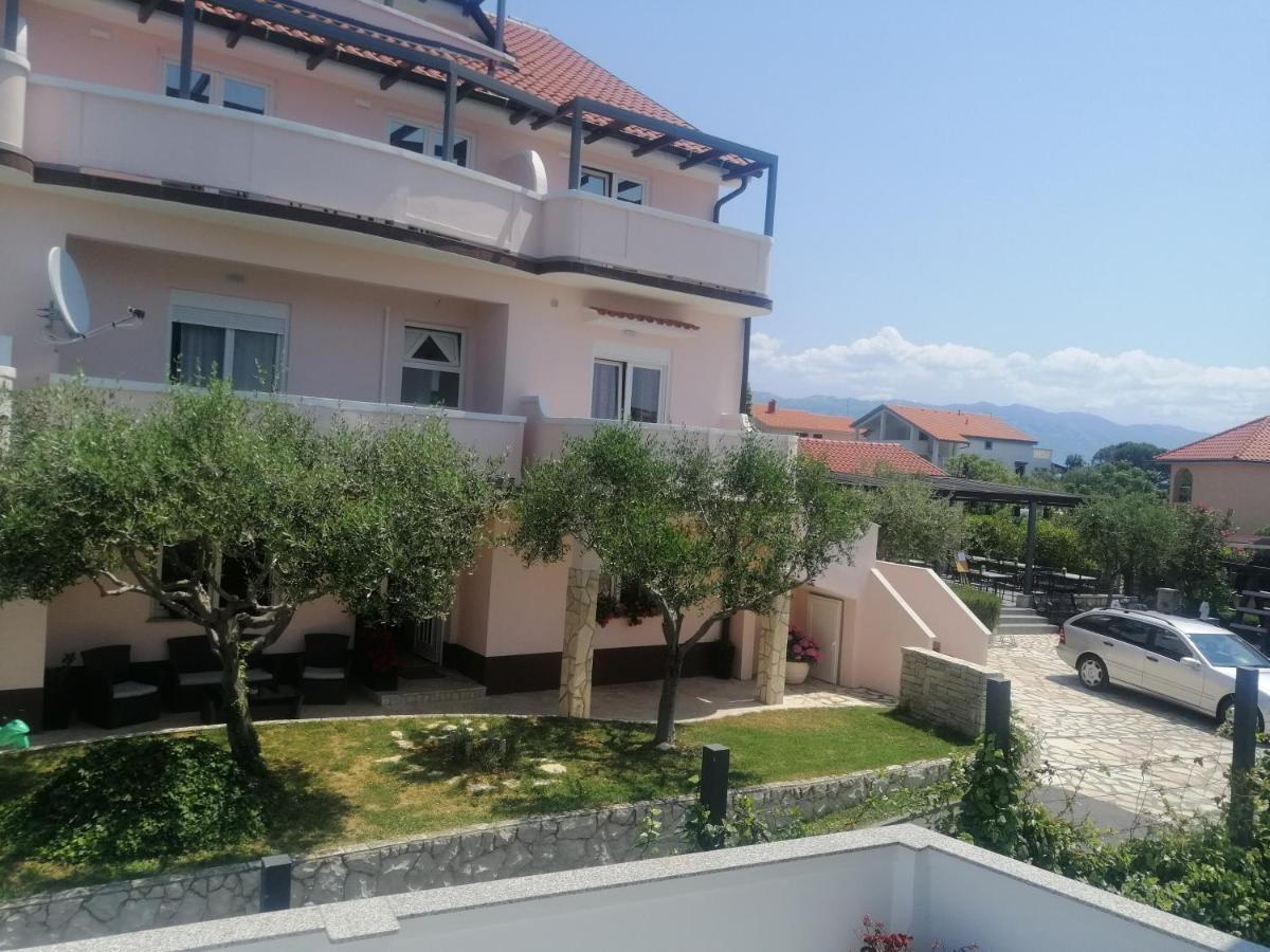 Apartmani Simon Lopar Exterior photo